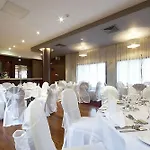 Hotel Court & Leisure Centre