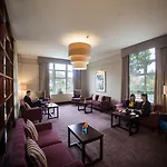 Hotel Court & Leisure Centre 4*