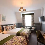 Hotel Court & Leisure Centre 4*