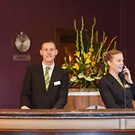 Court & Leisure Centre Hotel