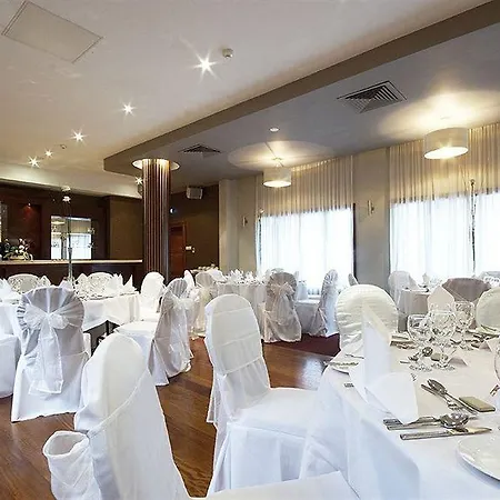 Hotel Court & Leisure Centre