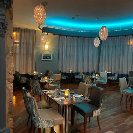 Court & Leisure Centre Hotell