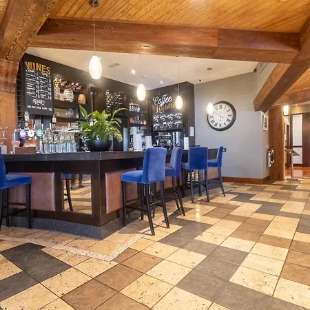 卡里加林科特酒店及休闲中心