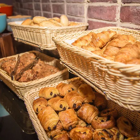 卡里加林科特酒店及休闲中心 4*