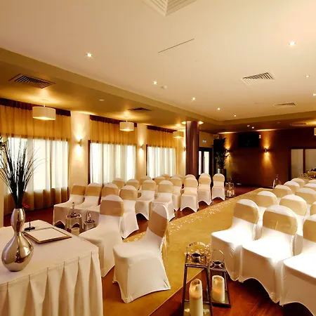 卡里加林科特酒店及休闲中心 酒店 4*