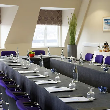 Court & Leisure Centre Hotell