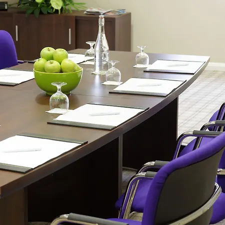 卡里加林科特酒店及休闲中心 4*