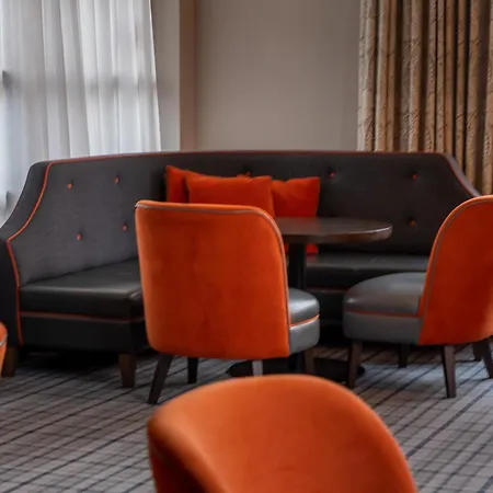 Court & Leisure Centre 4* كاريقالين
