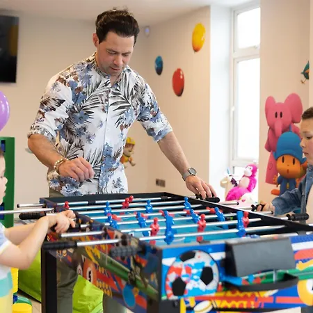 Court & Leisure Centre Carrigaline