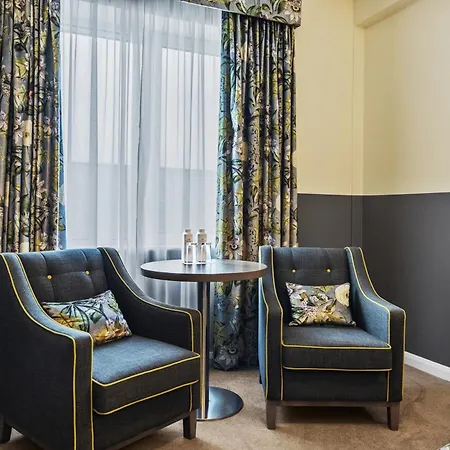 Court & Leisure Centre Hotell