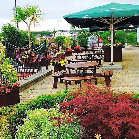 Court & Leisure Centre 4* Carrigaline