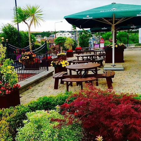 Hotell Court & Leisure Centre 4*