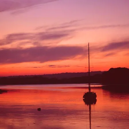 Court & Leisure Centre