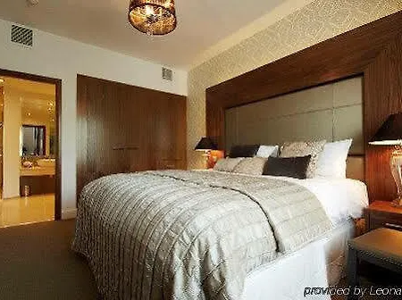 Hotel Court & Leisure Centre 4*