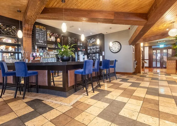 Court & Leisure Centre