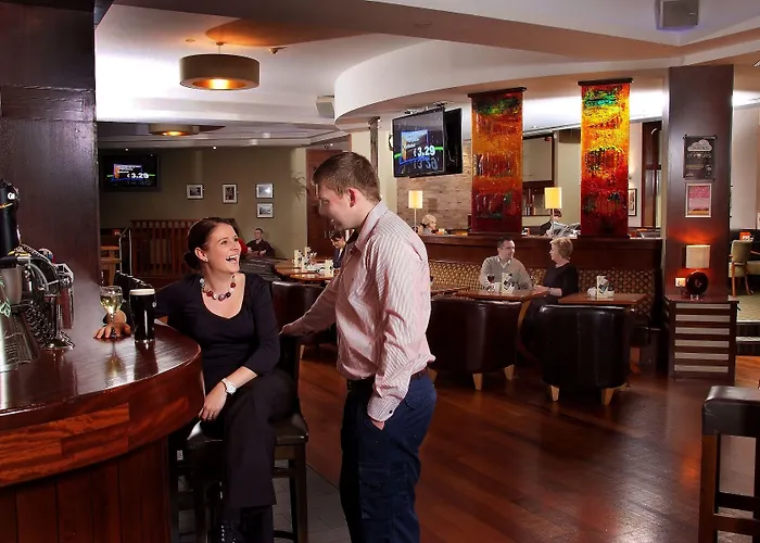 Court & Leisure Centre