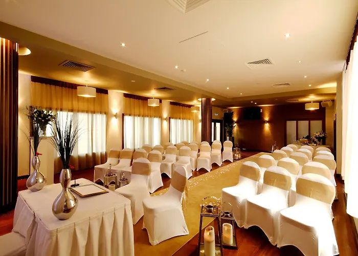 Court Hotel&leisure Centre Hotel 4*