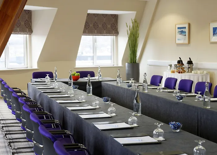 Court Hotel&leisure Centre Hotel