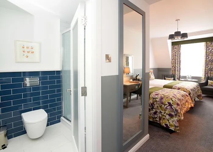 Court Hotel&leisure Centre Hotel 4*