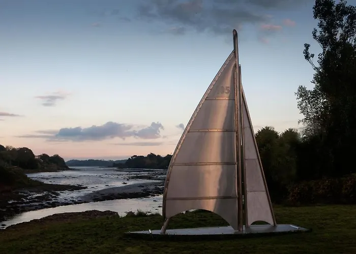 Court & Leisure Centre 4*